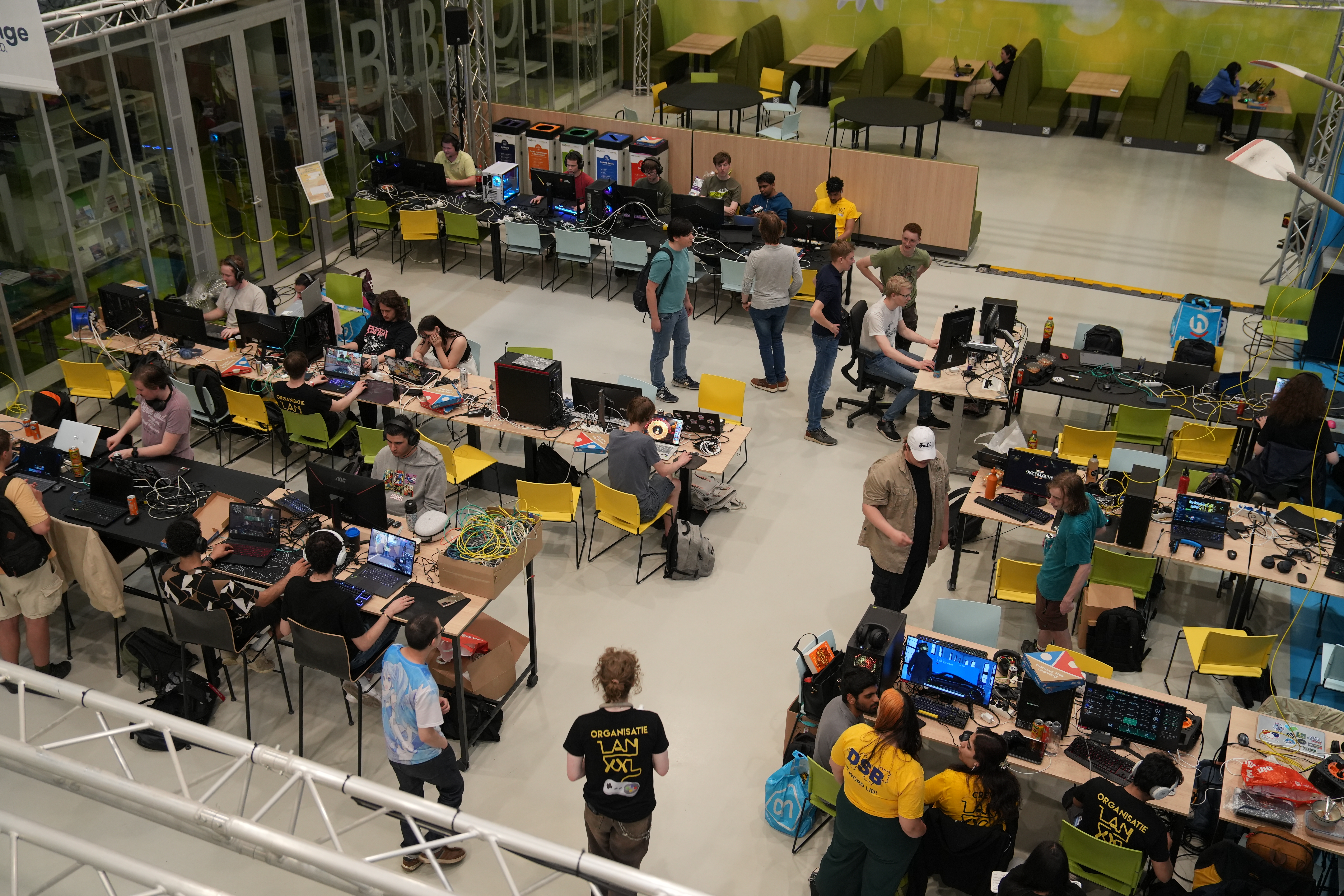 Gamers tijdens LAN XXL